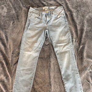 Light Wash FRAME Jeans, Le Skinny De Jeanne